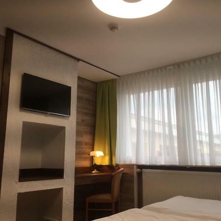 Hotel Am Rossberg Алтенар Екстериор снимка