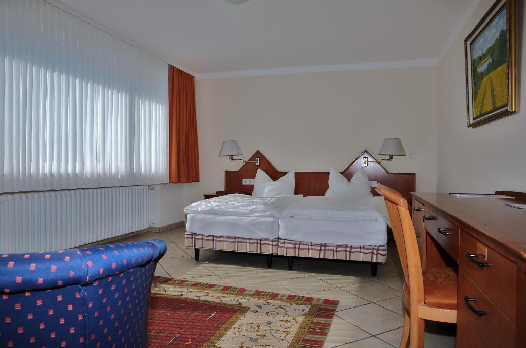 Hotel Am Rossberg Алтенар Стая снимка
