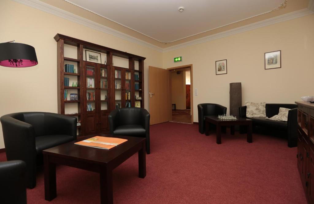 Hotel Am Rossberg Алтенар Екстериор снимка