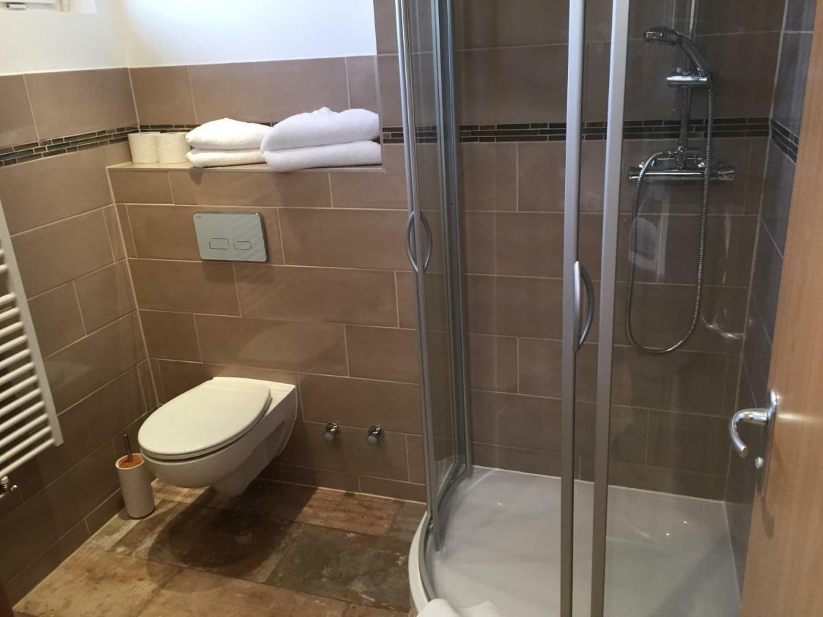 Hotel Am Rossberg Алтенар Екстериор снимка