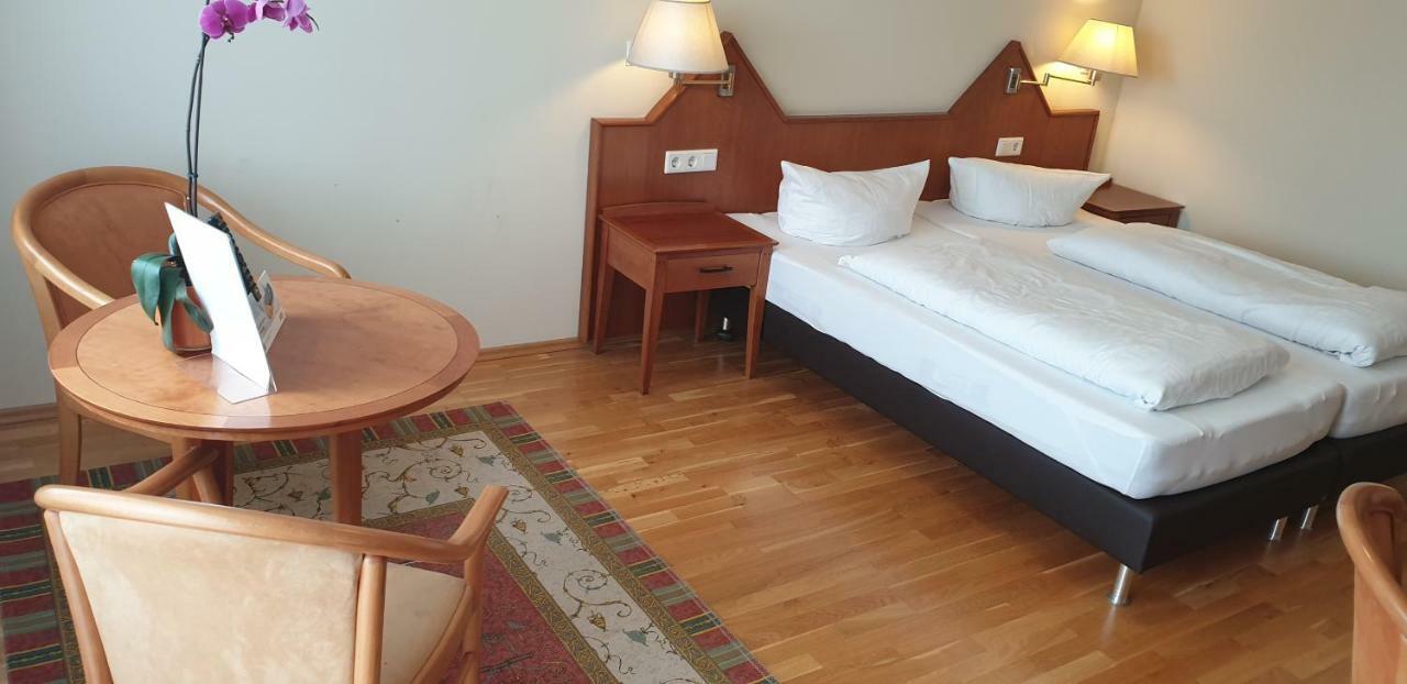 Hotel Am Rossberg Алтенар Екстериор снимка