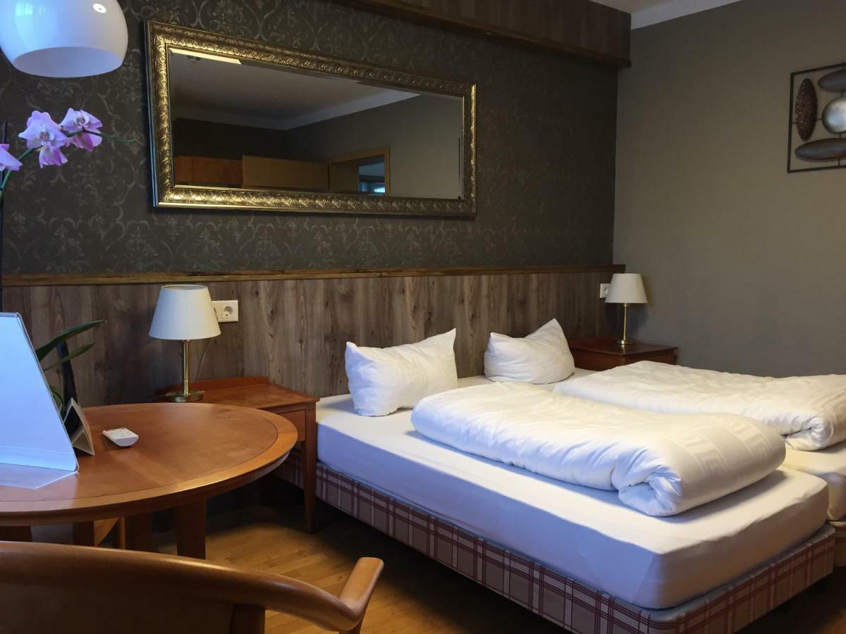 Hotel Am Rossberg Алтенар Екстериор снимка