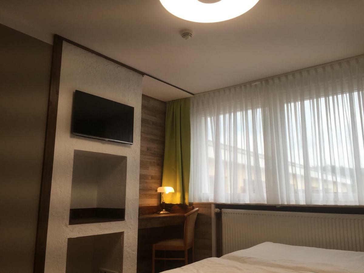 Hotel Am Rossberg Алтенар Екстериор снимка
